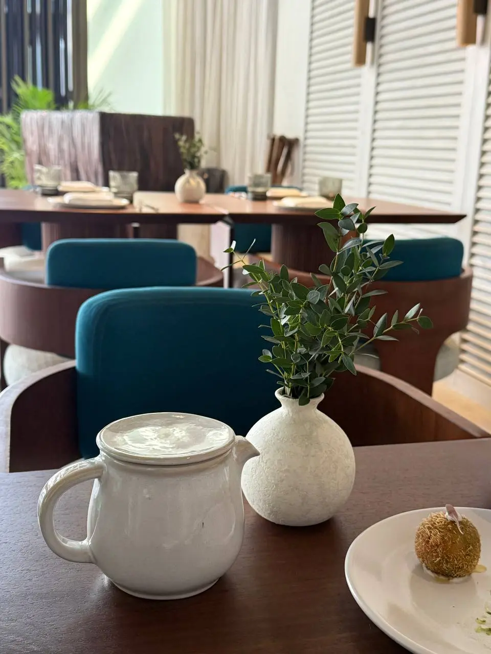 Costa Nova в Mandarin Oriental Downtown, Dubai
Португальская керамика в интерьере одного из самых эстетичных новых отелей Дубая ✨
Roomers — официальный представитель Costa Nova в России, странах СНГ и... | Сетка — социальная сеть от hh.ru