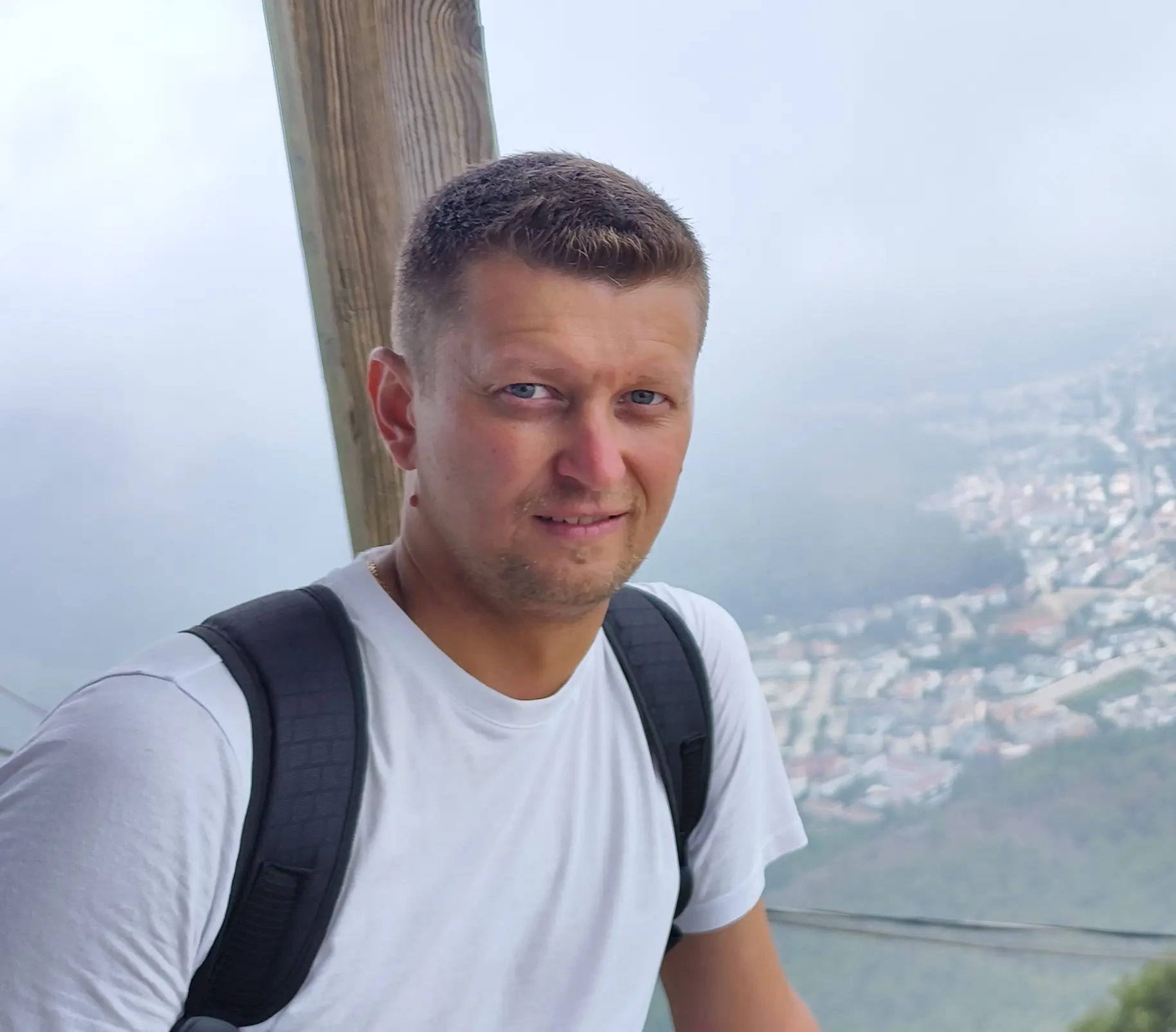 Антон Веков