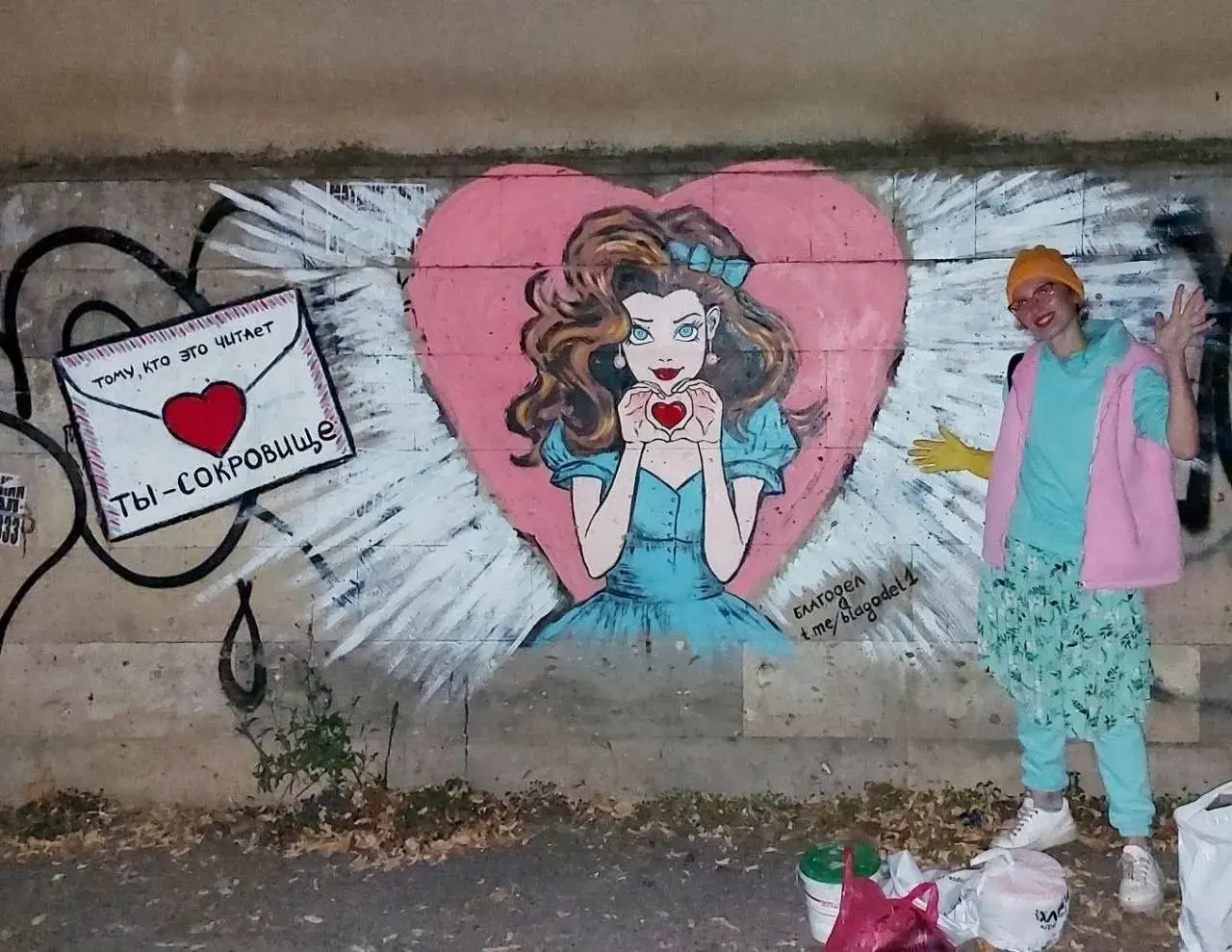 🎨Художница закрашивает пейзажами надписи вандалов на улицах Пятигорска
Юлия Иванова придумала, как можно украсить обшарпанные, некрасивые и расписанные хулиганами стены | Сетка — социальная сеть от hh.ru