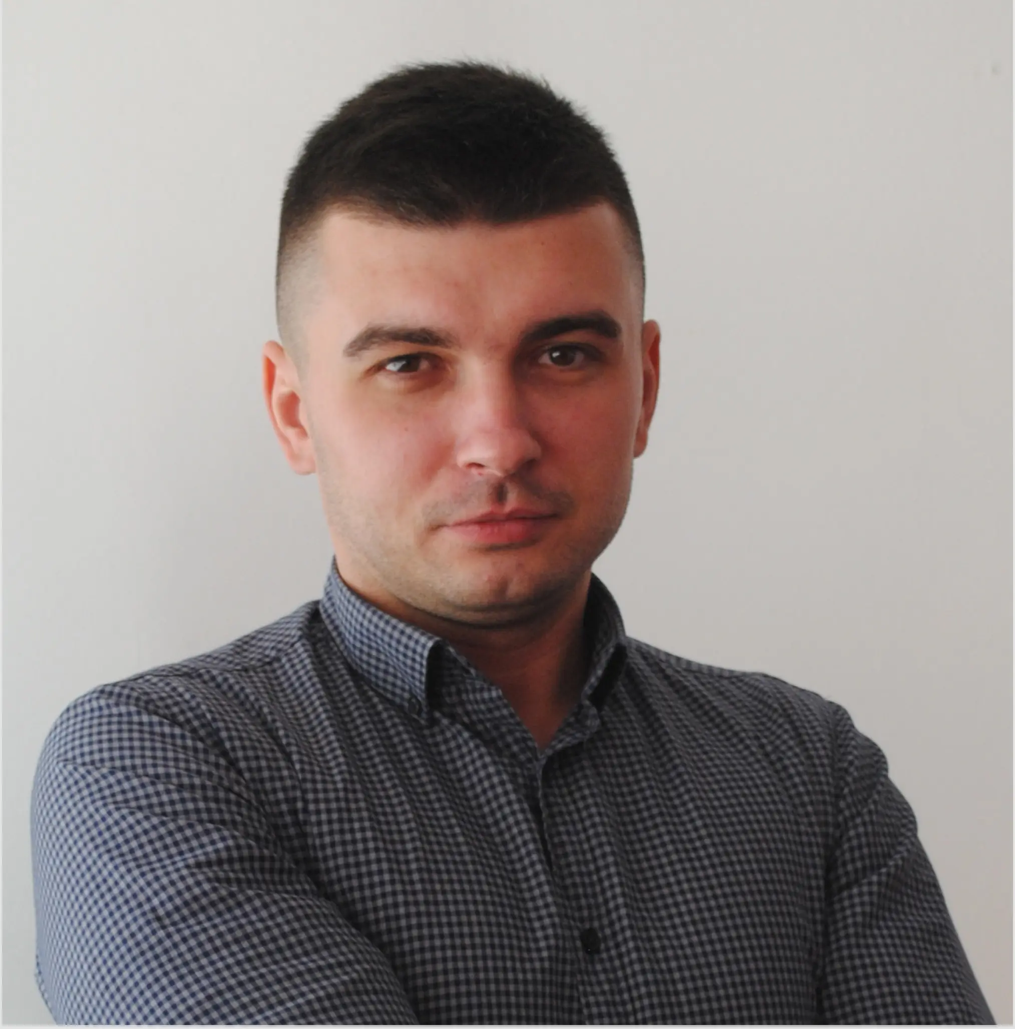 Минас Саркисян | Сетка — социальная сеть от hh.ru