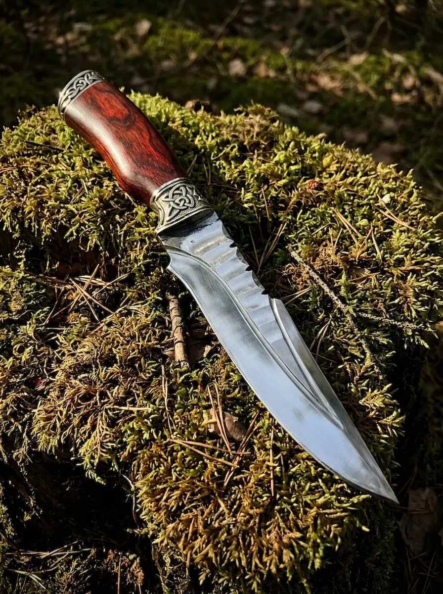 Необычный красавчик от нашей мастерской 🔥
Названия пока что нет, можно предлагать в комментарии🔪
Всем отличного пятничного настроения! | Сетка — социальная сеть от hh.ru
