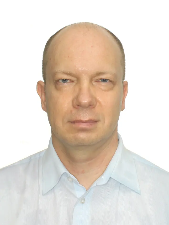 Олег Максимов