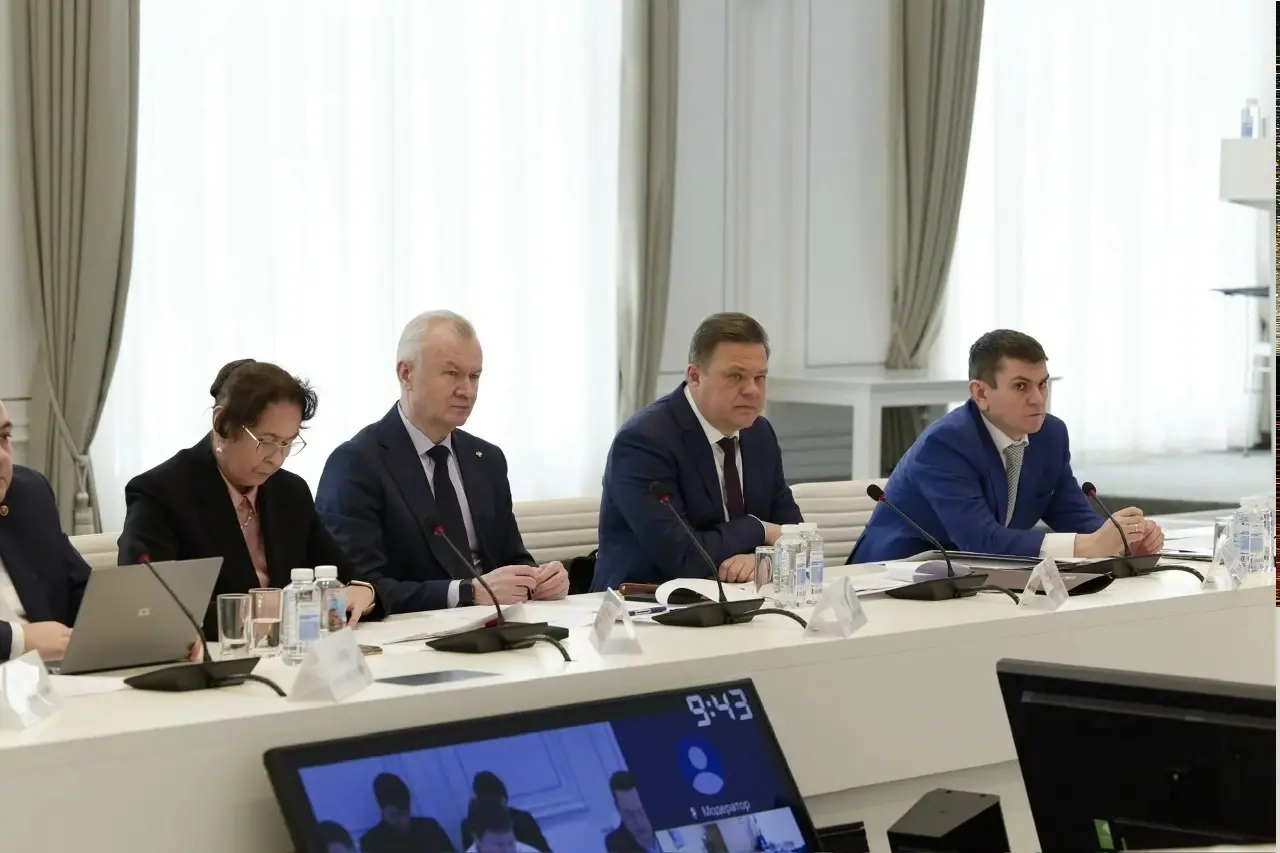 В Минстрое России обсудили ход реконструкции очистных сооружений в Бурятии
В Министерстве строительства и ЖКХ РФ под председательством Главы ведомства Ирека Файзуллина состоялось совещание, посвященно... | Сетка — социальная сеть от hh.ru