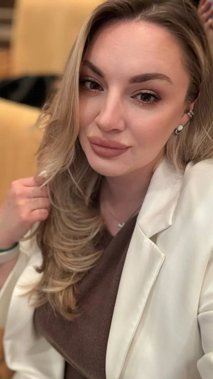На круглом столе (см.пост выше) я услышала фразу, после которой хотелось встать и умыться
Один из депутатов, не постеснявшись никого из присутствующих, сказал абсолютно неуместную фразу | Сетка — социальная сеть от hh.ru