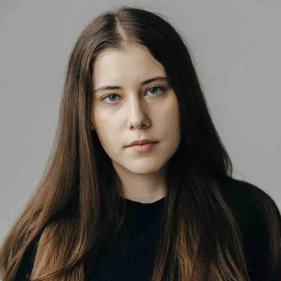 Анна Горлышева