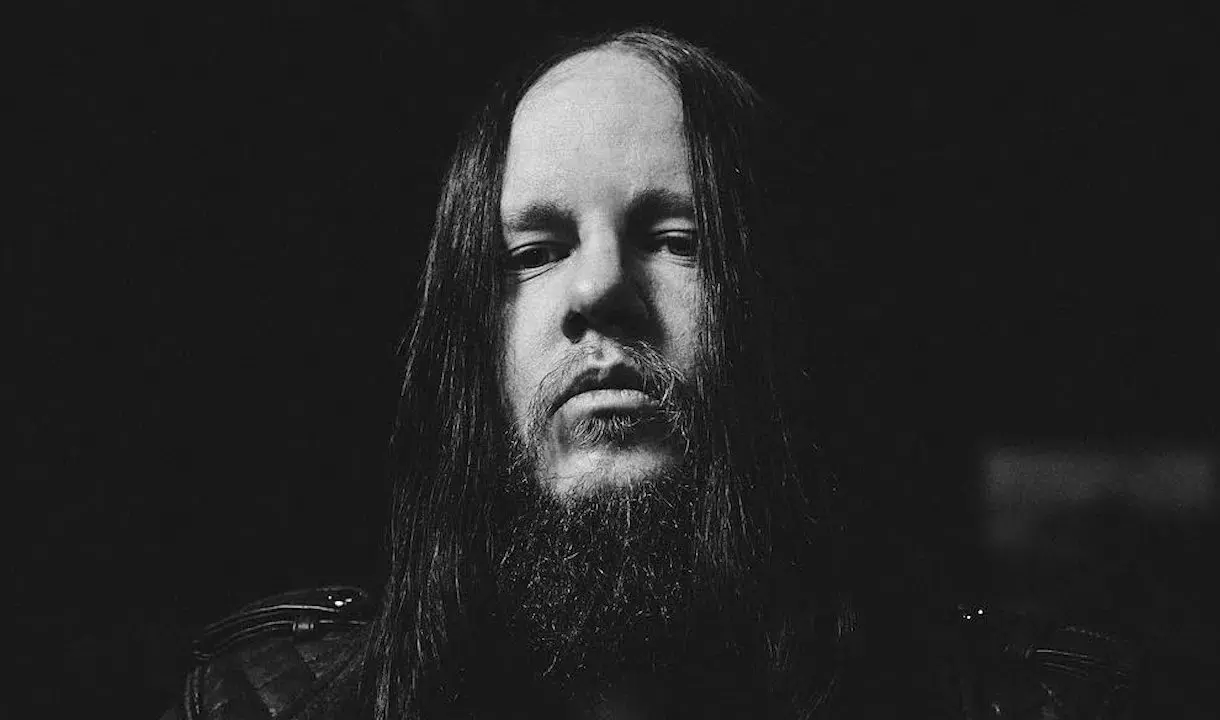 26 апреля 1975 года родился Джои Джордисон — легендарный барабанщик Slipknot и основатель Murderdolls 🥁♉
Его беспощадная техника и сценическая энергия повлияли на целое поколение | Сетка — социальная сеть от hh.ru