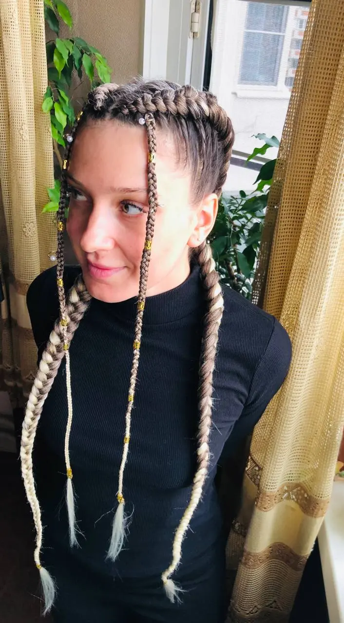 Сегодня заплели крутые боксерские косы🙌🏻👏
Время плетения : 1,5ч
Срок носки : 3-7 дней
Стоимость: от 2000₽ | Сетка — социальная сеть от hh.ru