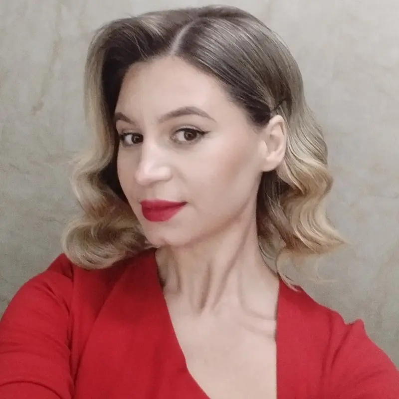 Ирина Пешкова