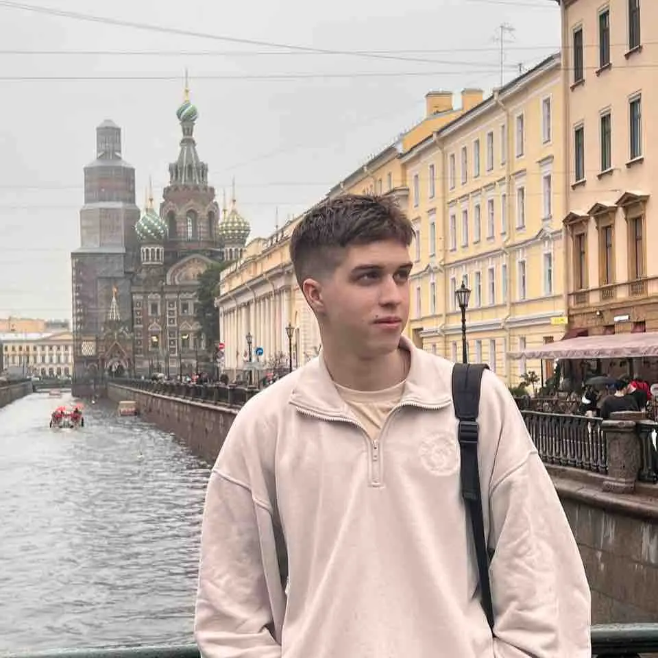 Александр Бураев