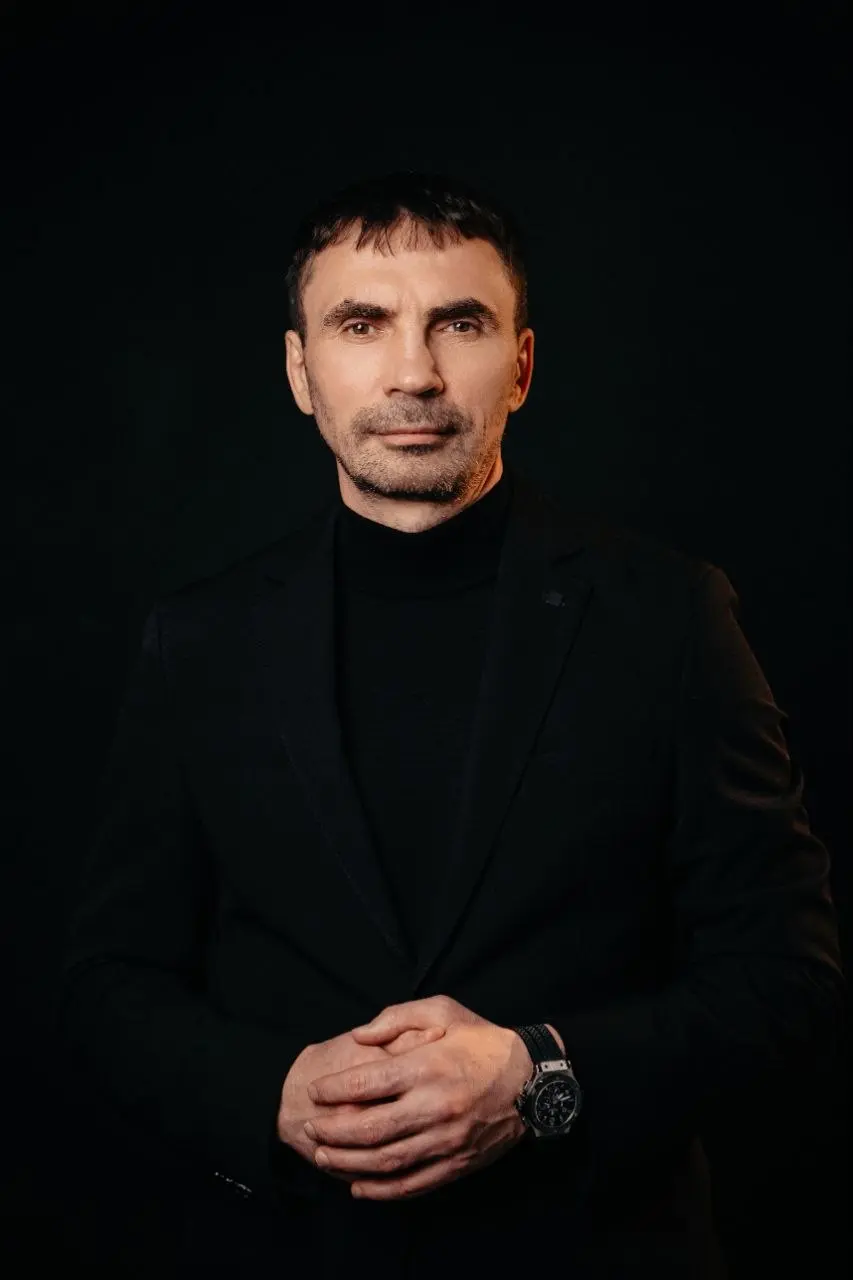 Дорогие друзья, сегодня хочу поговорить с вами о капитале.
Мы уже не раз обсуждали: уровень дохода - это важно.
Но настоящую финансовую устойчивость определяет не доход, а капитал | Сетка — социальная сеть от hh.ru
