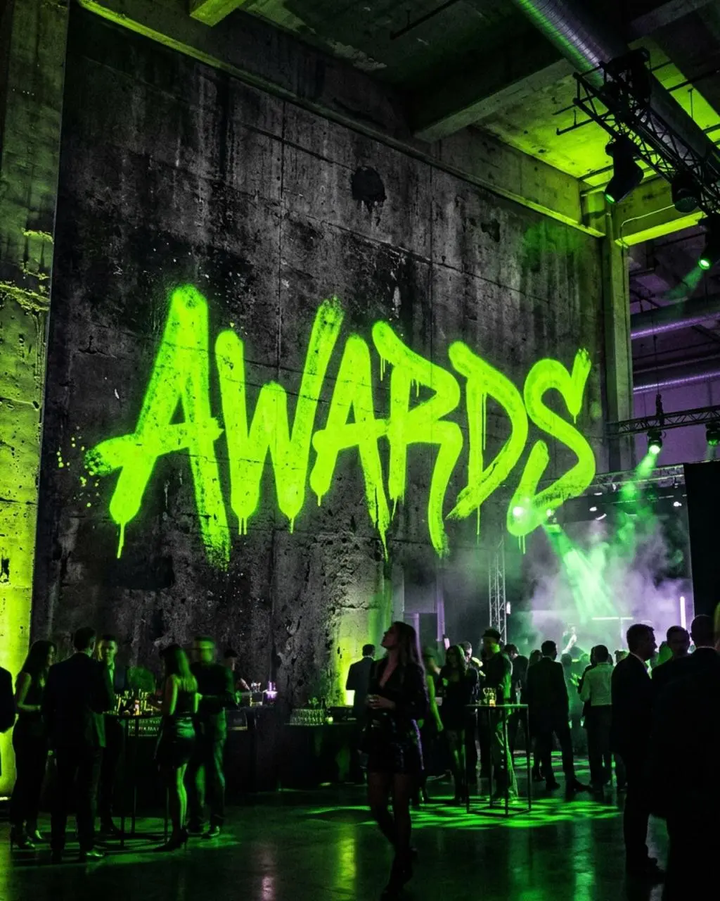 Опубликовали результаты RUWARD Awards — наше золото и серебро🏆
На RUWARD Awards 2026 — одной из самых заметных премий российского digital-рынка забрали сразу две награды | Сетка — социальная сеть от hh.ru
