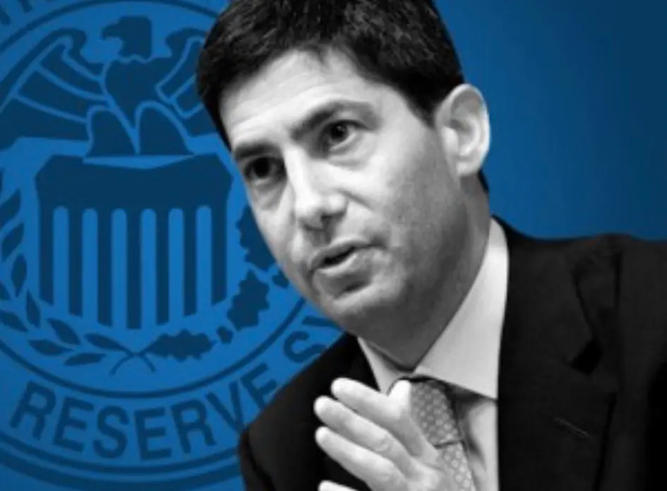 Goldman Sachs остужает рынок: даже если Кевин Уорш возглавит ФРС, быстрого снижения ставок ждать не стоит.
Уорш — не голубь. Он умеренный ястреб и никогда не был фанатом сверхмягкой политики | Сетка — социальная сеть от hh.ru