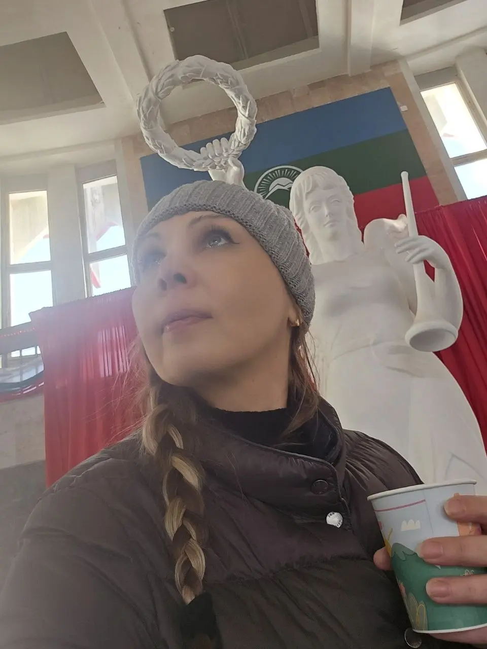 Не ищи пути. Ты на нём. Не жди иной вершины. Ты её достиг. Не надейся на новую правду. Она уже у тебя. Не стремись к совершенству. Оно уже присутствует в несовершенстве | Сетка — социальная сеть от hh.ru