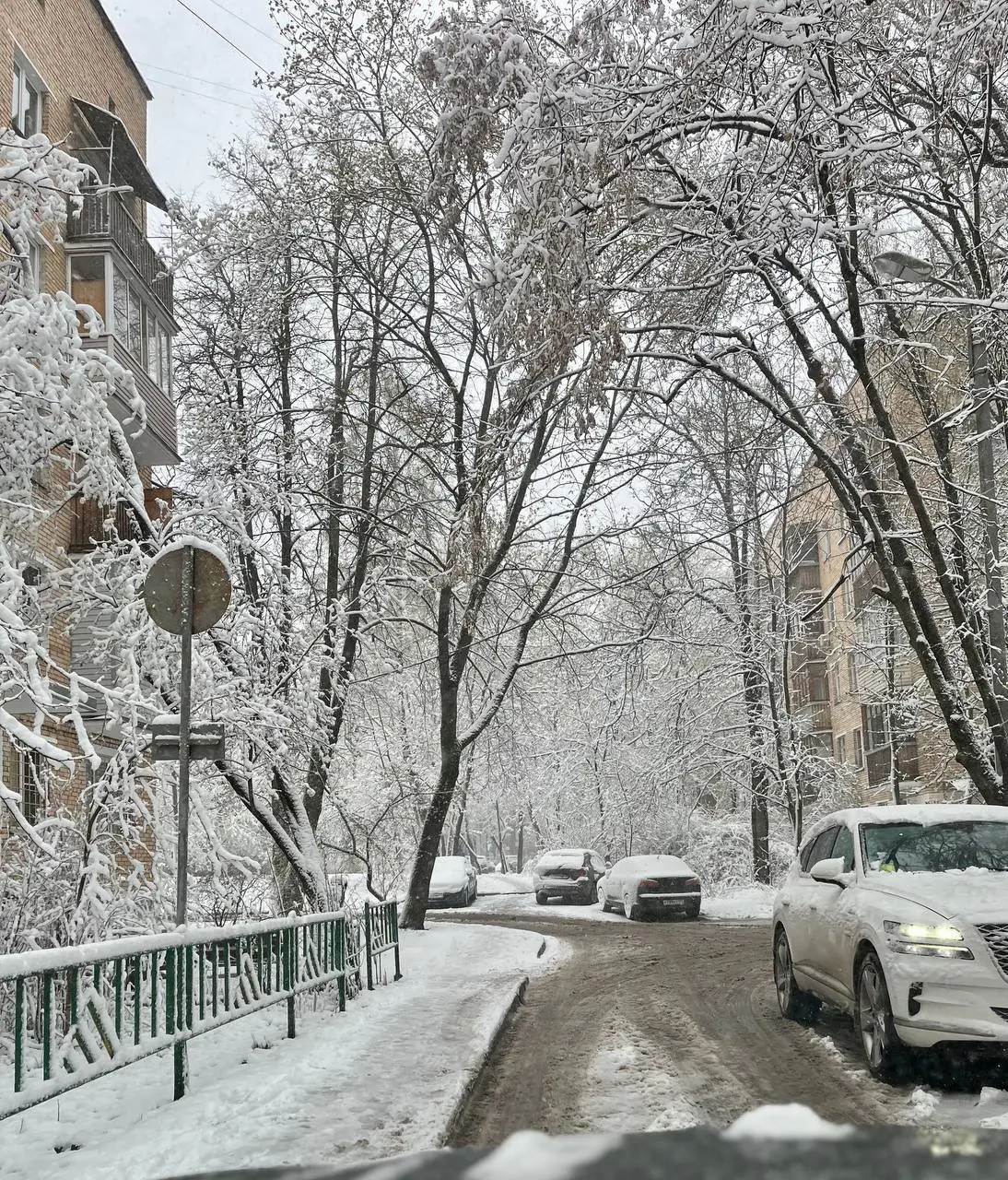 Когда на дворе 28 апреля, а у тебя KPI до 1 мая на объем поставки фичей снега
@tsvetkovdaily | Сетка — социальная сеть от hh.ru