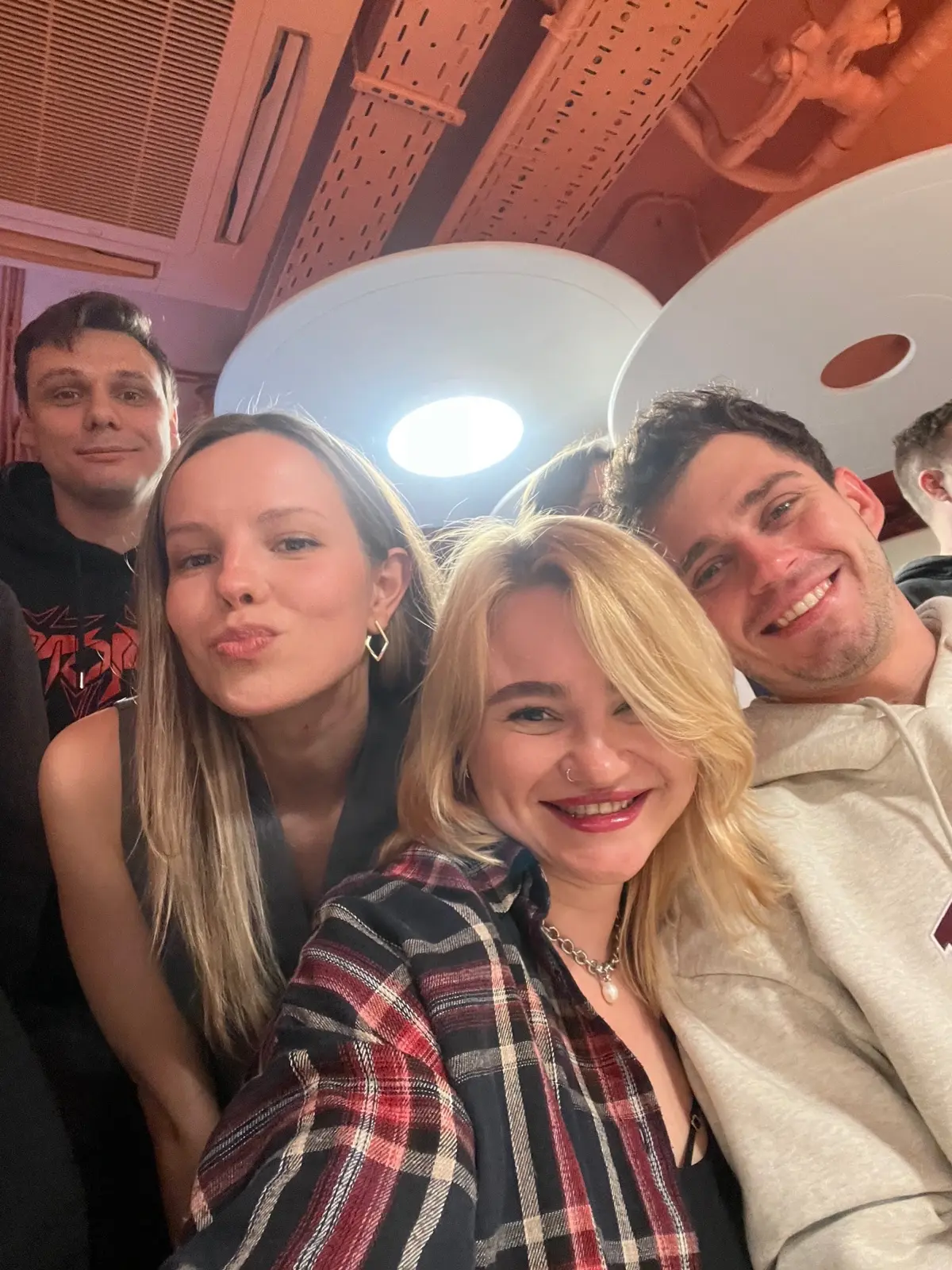 AI-first за 3 года: хроники моей технологической эволюции 😜 | Сетка — социальная сеть от hh.ru