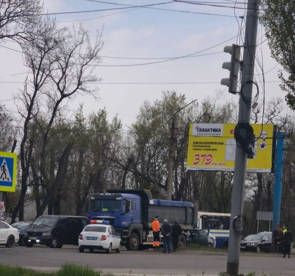 ДТП на ЖБИ в Макеевке | Сетка — социальная сеть от hh.ru