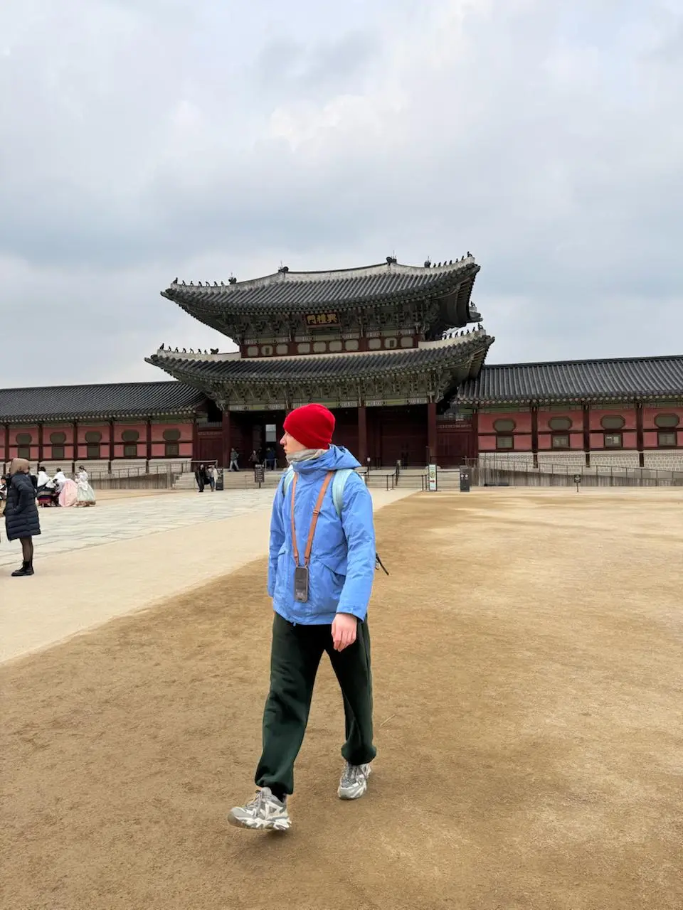 🇰🇷Сеул
Первый полноценный день в Сеуле мы планировали провести на ногах, так как после мерзкой зимы в Москве было ощущение настоящей весны прям в декабре! А какой кайф после сугробов с лужами ступать ... | Сетка — социальная сеть от hh.ru