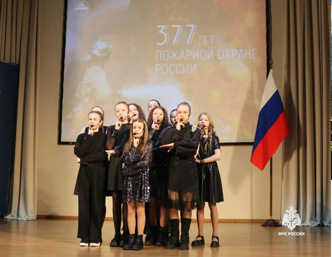 Единство науки и героизма: торжественное мероприятие в честь Дня пожарной охраны.
🔹️В преддверии Дня пожарной охраны во ВНИИПО МЧС России состоялось торжественное собрание | Сетка — социальная сеть от hh.ru