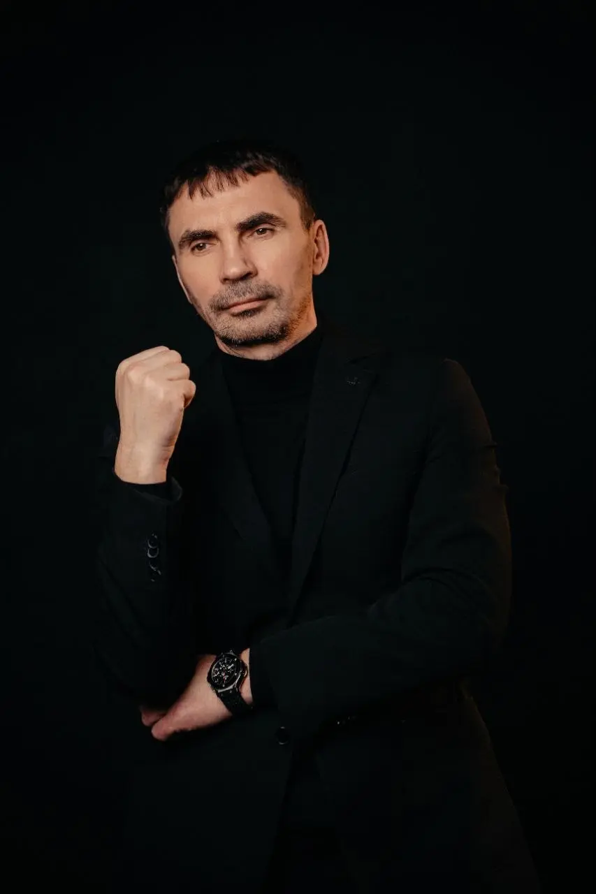 Инвестиции и накопления: не путайте - это разные задачи
Друзья, часто вижу одну и ту же ошибку.
Люди говорят: «Я инвестирую», а по факту - просто держат деньги на счёте | Сетка — социальная сеть от hh.ru