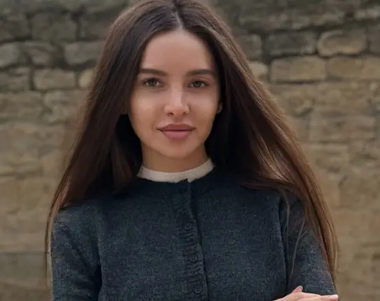 Яна Безуглова