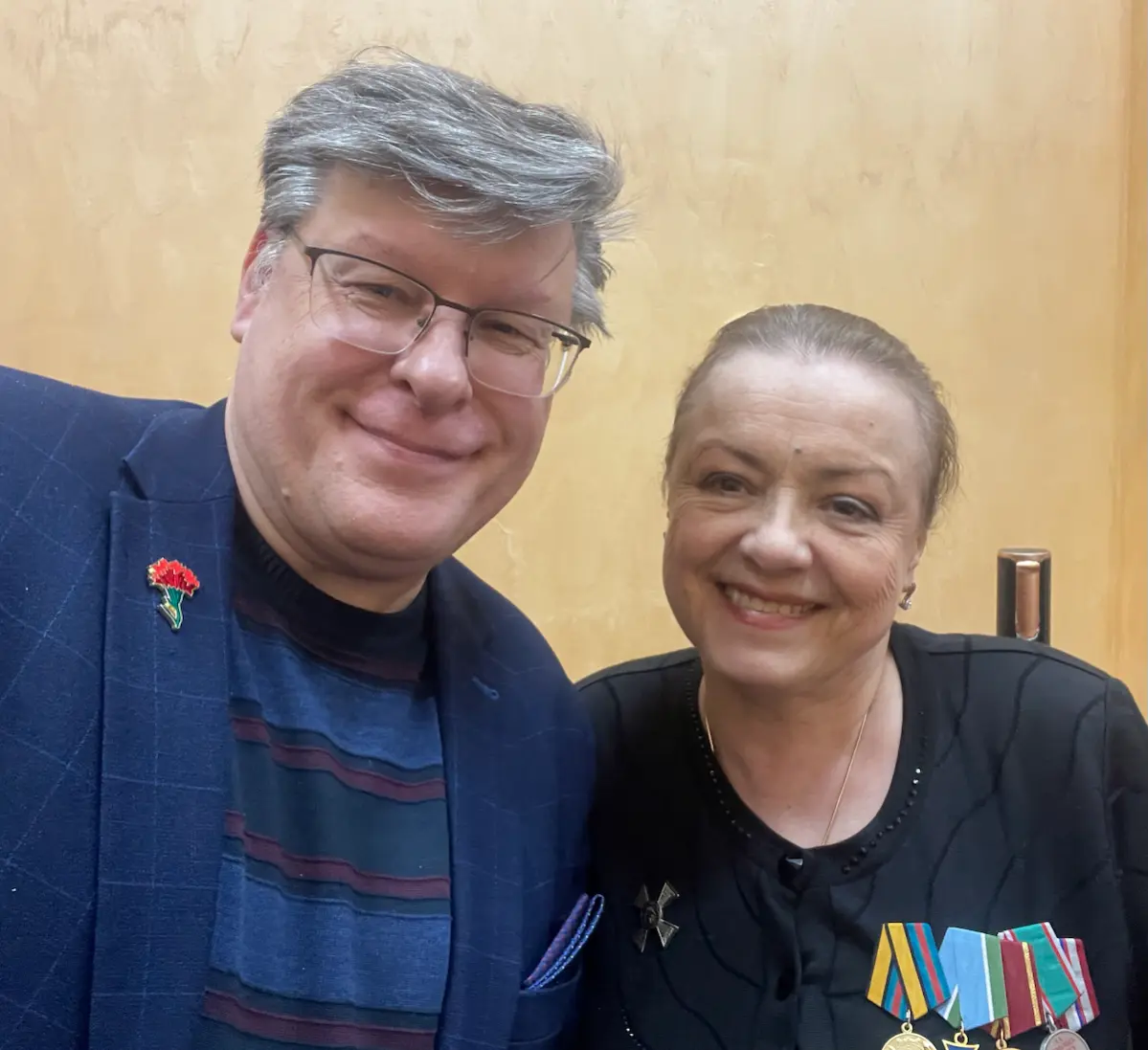 Вчера выступал перед фронтовиками пересеклись с Еленой Цыплаковой...
Елена Октябревна - душа... | Сетка — социальная сеть от hh.ru
