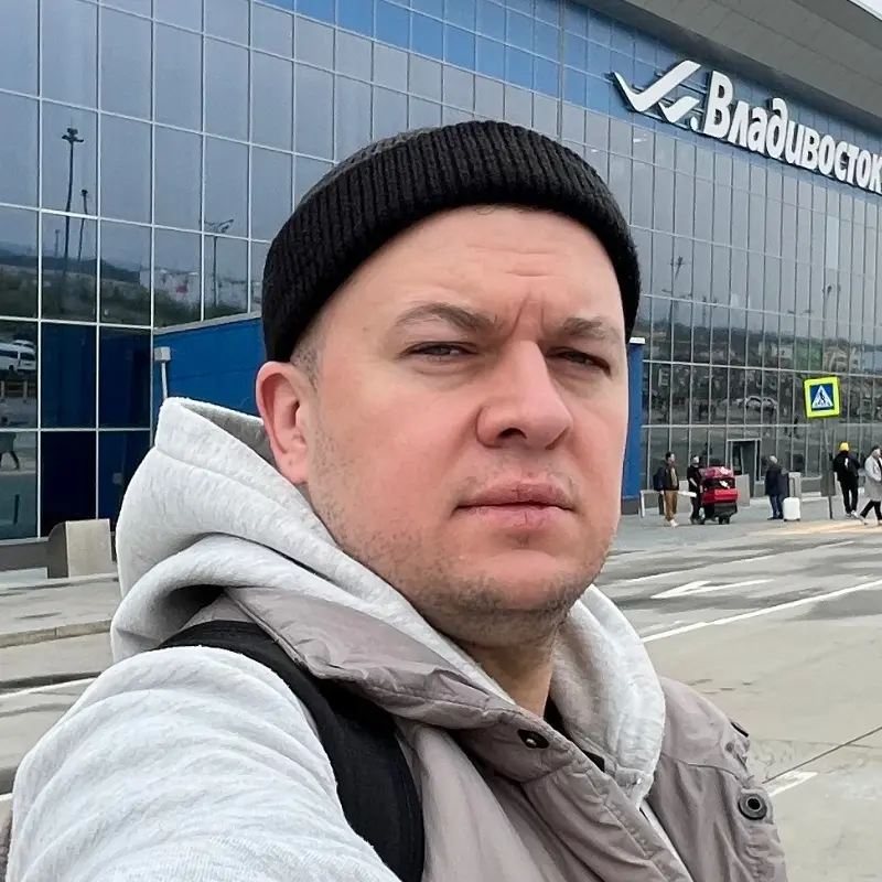 Артём Лавров