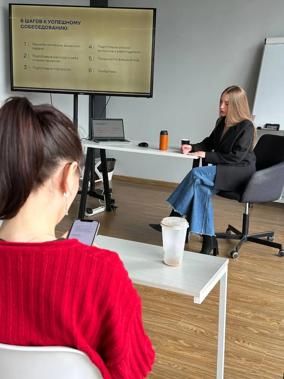 5 навыков, без которых в управление продажами не берут.
🔹 Читать цифры и строить прогнозы
Без этого вы просто рассказчик | Сетка — социальная сеть от hh.ru