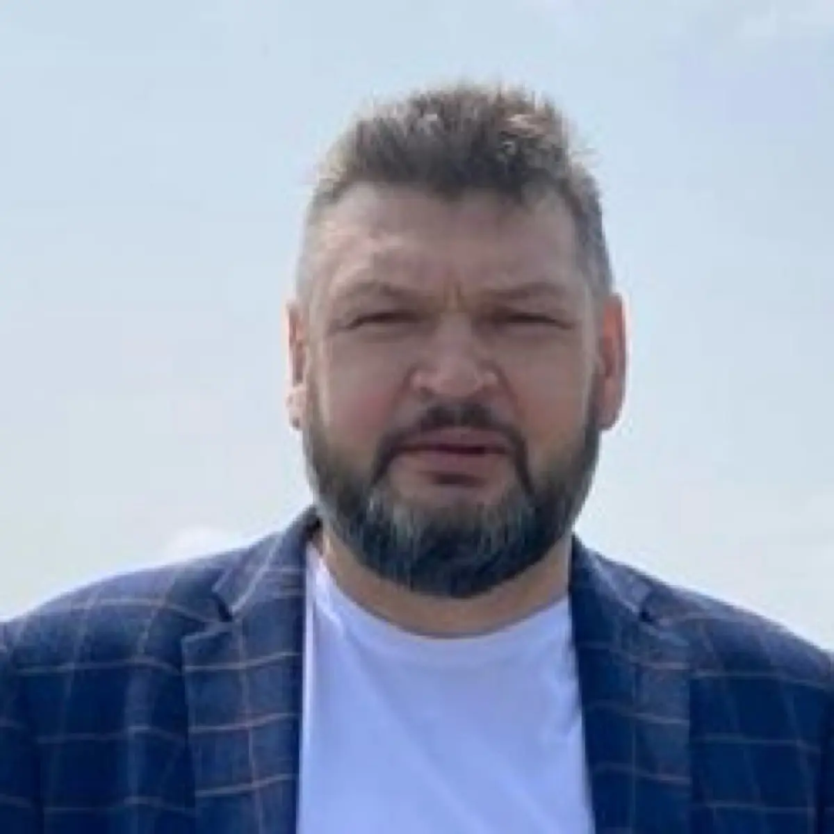 Эдуард Зенов