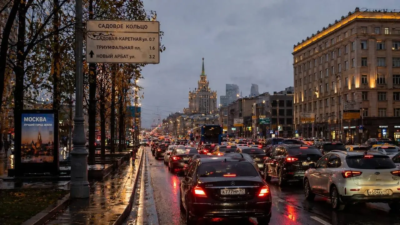 Был на днях в Москве - сделал фотку. Хотя…
Полгода назад я бы сказал, что ИИ не может так сгенерировать фото Москвы. Сегодня это реальность с GPT Image 2 | Сетка — социальная сеть от hh.ru