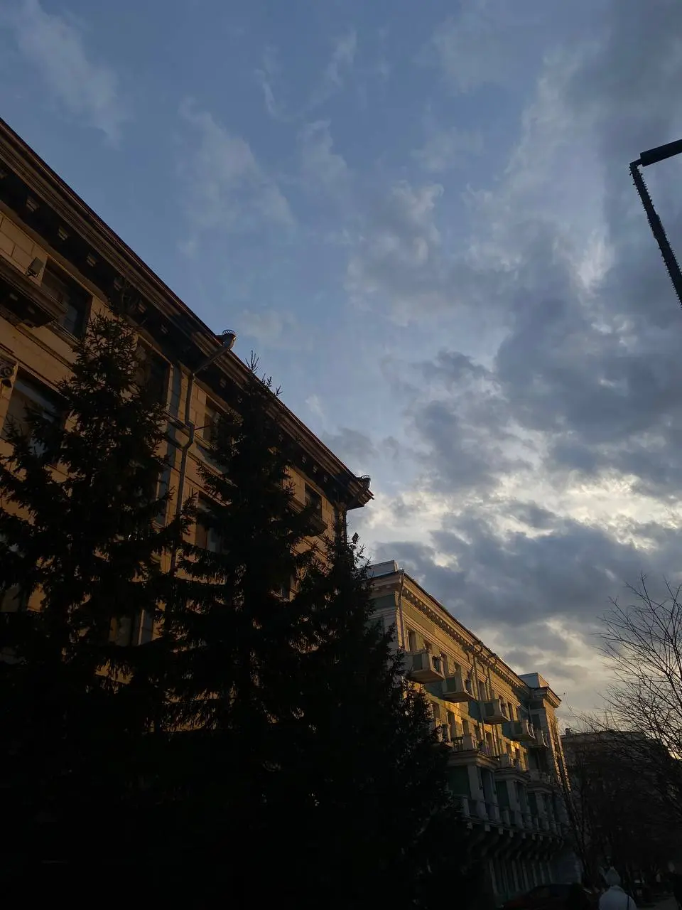 irk —> krsk📍
// отдыхала как самый настоящий турист [ с огромной программой 🤍 ]
// город понравился!
он изначально мне показался каким-то родным, спокойным
иии думаю, что я сюда ещё приеду 🤩 ✨ | Сетка — социальная сеть от hh.ru