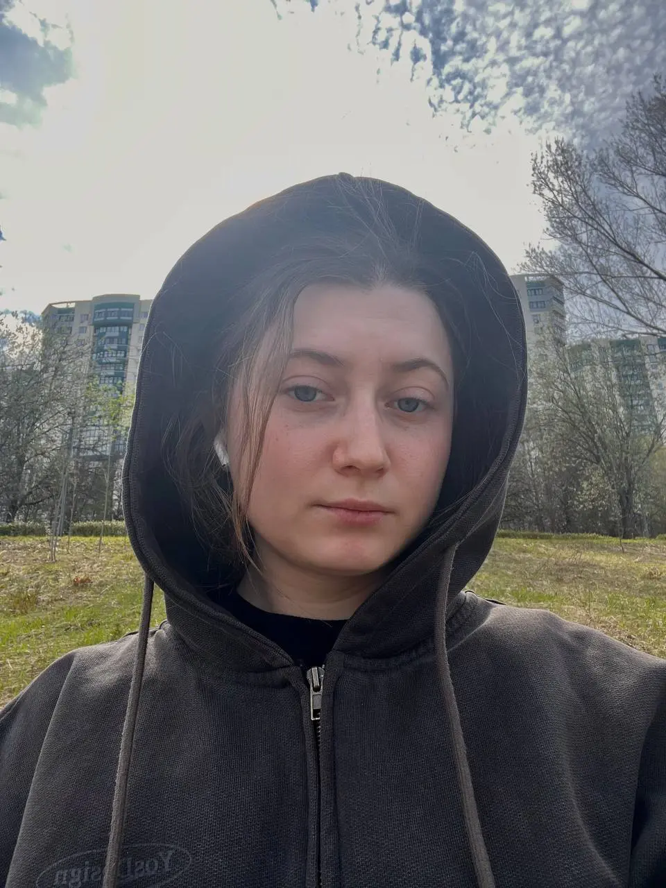 в Москве сооооолнышко, а это значит, что пора выходить дышать воздухом
📖 подумала я, взяла термос и пошла в свой любимый парк читать книжку
птички поют, утки орут, бегуны бегают, мужчины рыбачат, дети... | Сетка — социальная сеть от hh.ru