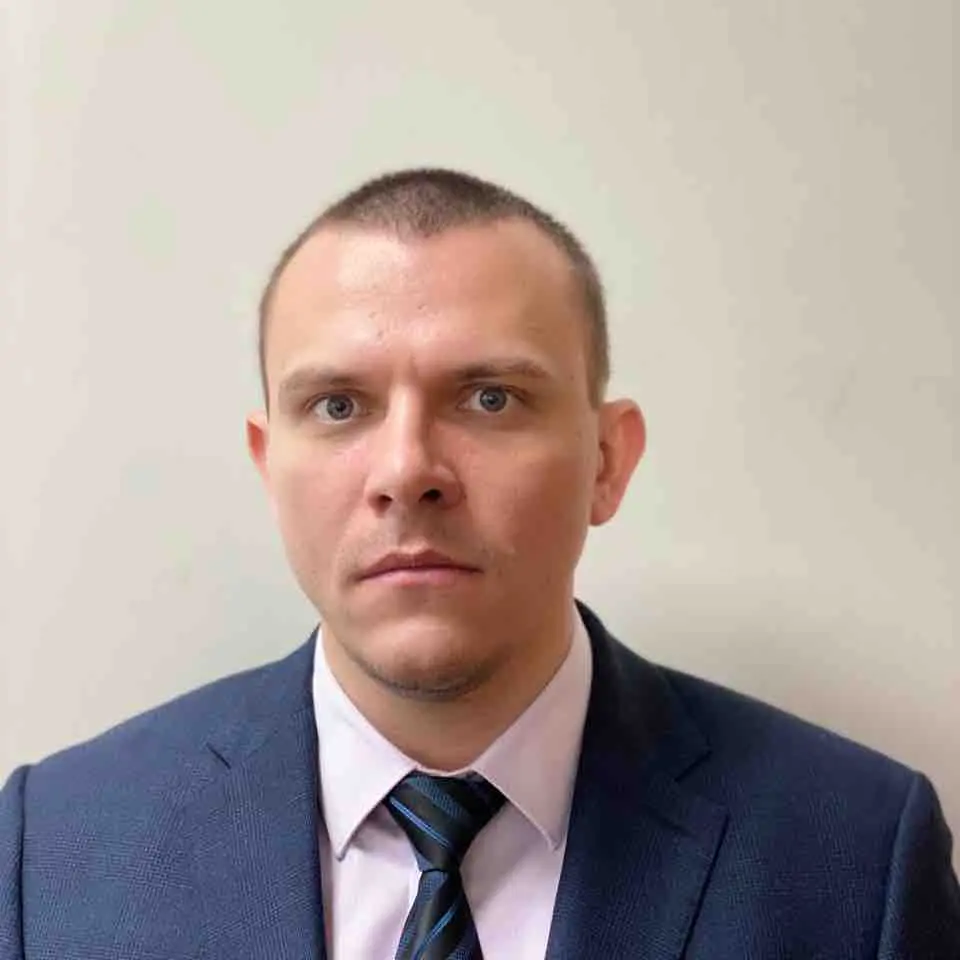 Воробей Константин