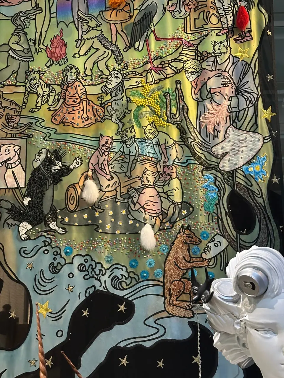 С великолепной З. стояли и рассуждали, кто олицетворяет Чуму, а кто Войну. Но, все по порядку.
Выставка «Нетемные века». Осталось довольно чёткое ощущение: идея есть, но она как будто притянута за уши | Сетка — социальная сеть от hh.ru
