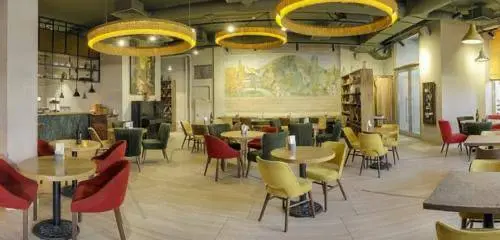 ОФИЦИАНТ
От 150 000₽
Ели Сацебели
• Москва, м. Ботанический сад
• Рестораны/Кафе
• +79016988039
Полное описание вакансии размещено в Телеграм и Макс. Переходите по ссылке в закрепленном сообщении | Сетка — социальная сеть от hh.ru