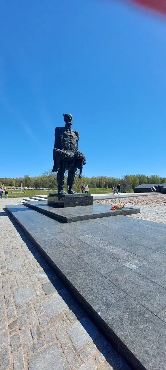 Я на первых майских была в Белоруссии. Честно под огромным впечатлением.
Понравилось всё:
❤️люди
❤️атмосфера
❤️наша культурная программа
❤️еда | Сетка — социальная сеть от hh.ru