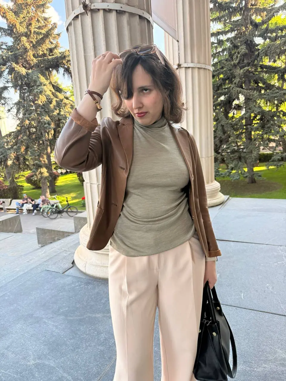 Разбавим дизайн всяким будничным обыденным еххее💖
# | Сетка — социальная сеть от hh.ru