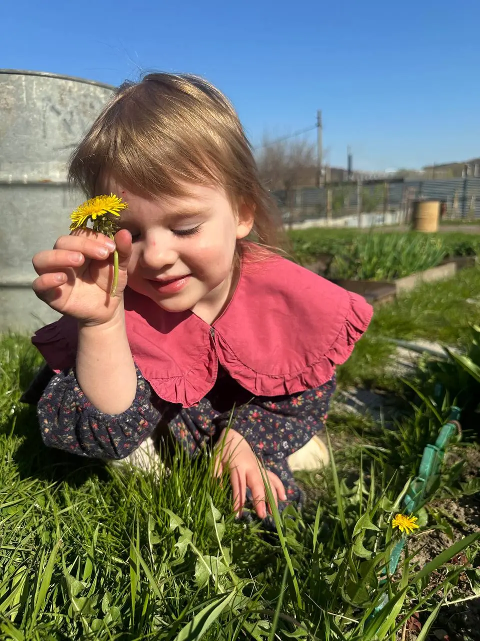 Всех приветствую 🌸
Застряла где-то в праздничных выходных и собственной рутине | Сетка — социальная сеть от hh.ru