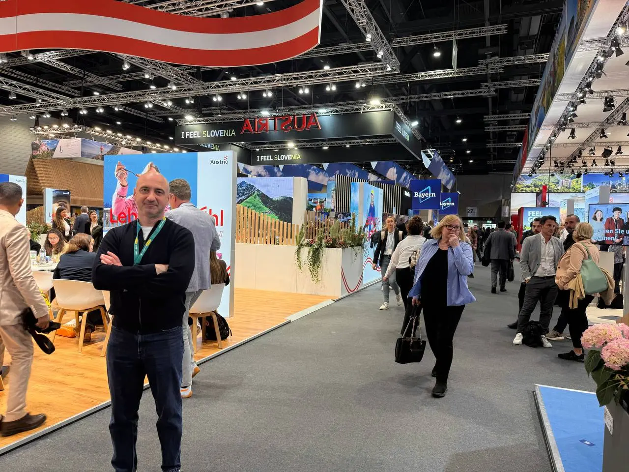 В марте я побывал на ITB Berlin.
Делюсь своими инсайтами:
Паттерн, который я продолжаю видеть.
Три дня на ITB Berlin | Сетка — социальная сеть от hh.ru