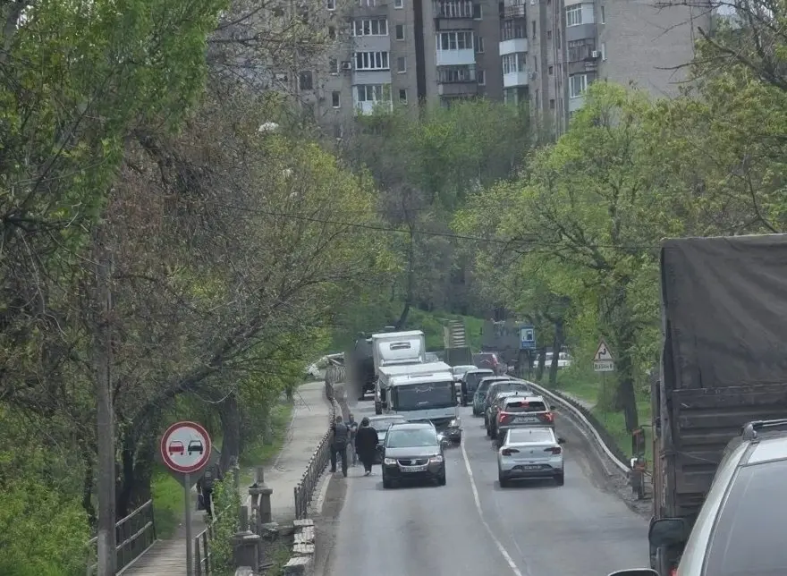 ДТП на мосту в Торезе
Подробностей нет | Сетка — социальная сеть от hh.ru