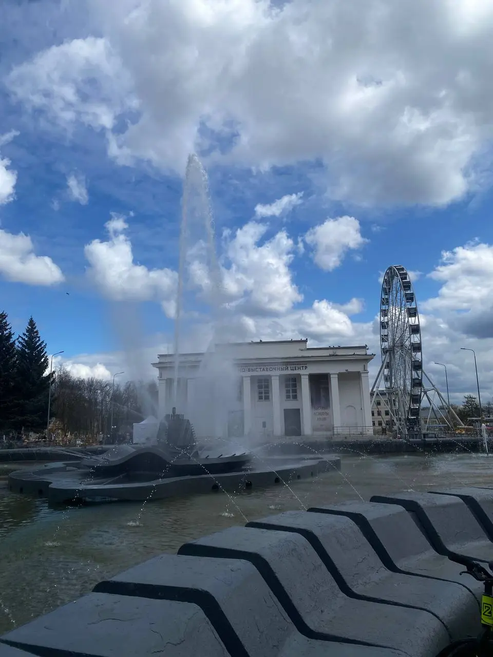 Что можно успеть за 3 дня майских праздников?
Расскажу вам про нашу поездку в Нижний, потому что я все еще не имею никакущщего желания на вумные полезности
Майские не большие, а отдохнуть хочется | Сетка — социальная сеть от hh.ru