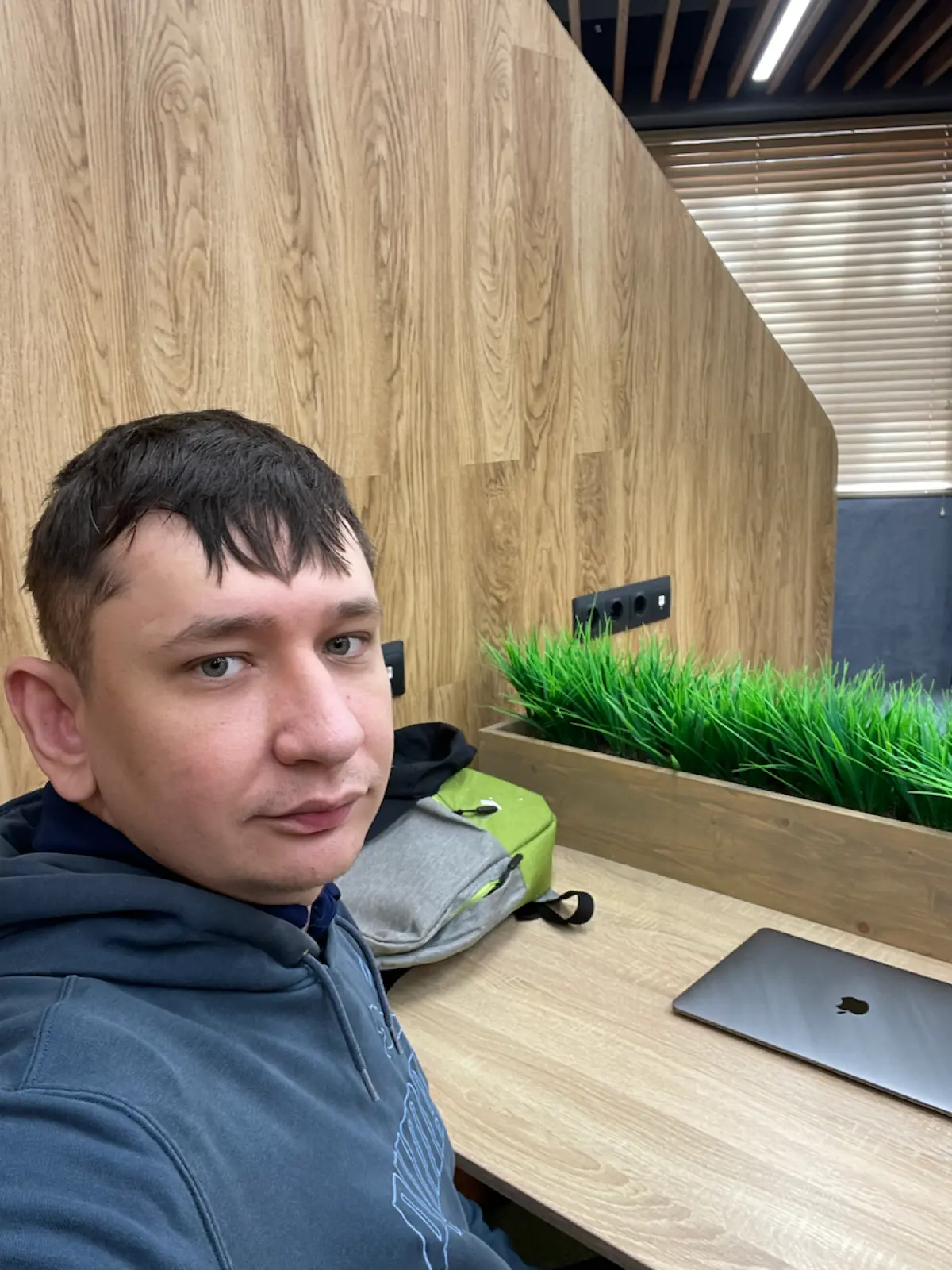 Закрыл офис а работать где-то надо | Сетка — социальная сеть от hh.ru