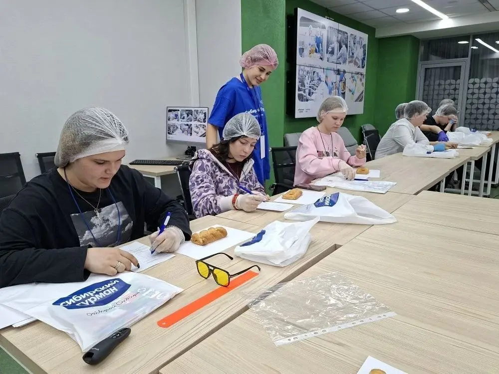 Не на словах, а на деле: как восьмиклассники попробовали себя в пищевом производстве
В Центре опережающей профессиональной подготовки школьники познакомились с компанией «Сибирский Гурман», узнали, ка... | Сетка — социальная сеть от hh.ru