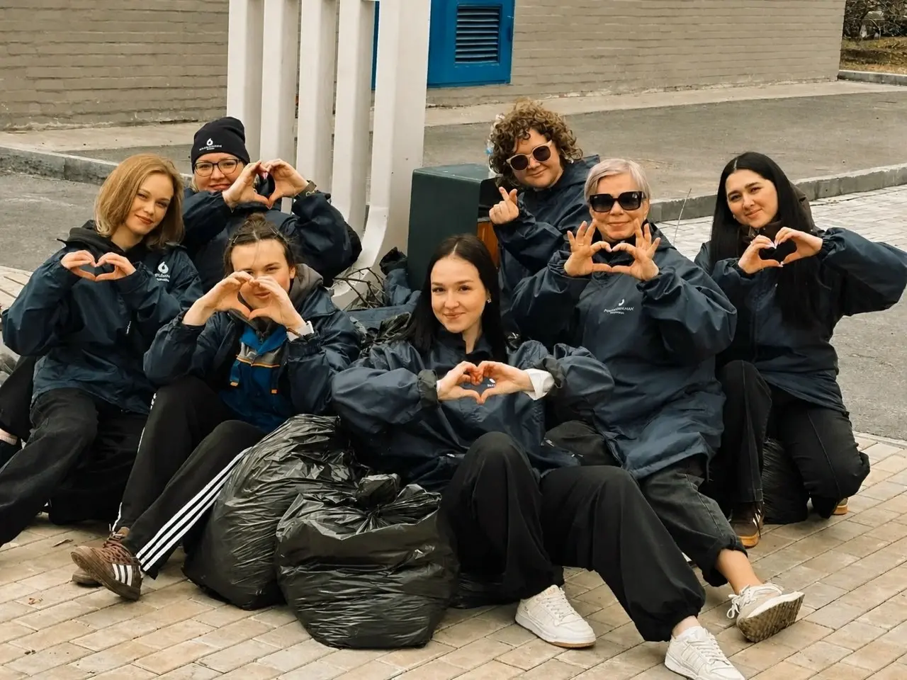 Активисты предприятий ГК «Росводоканал» внесли вклад в экологию городов
Сотрудники предприятий ГК «Росводоканал» навели порядок не только у своих объектов, но и присоединились к уборке общественных пр... | Сетка — социальная сеть от hh.ru