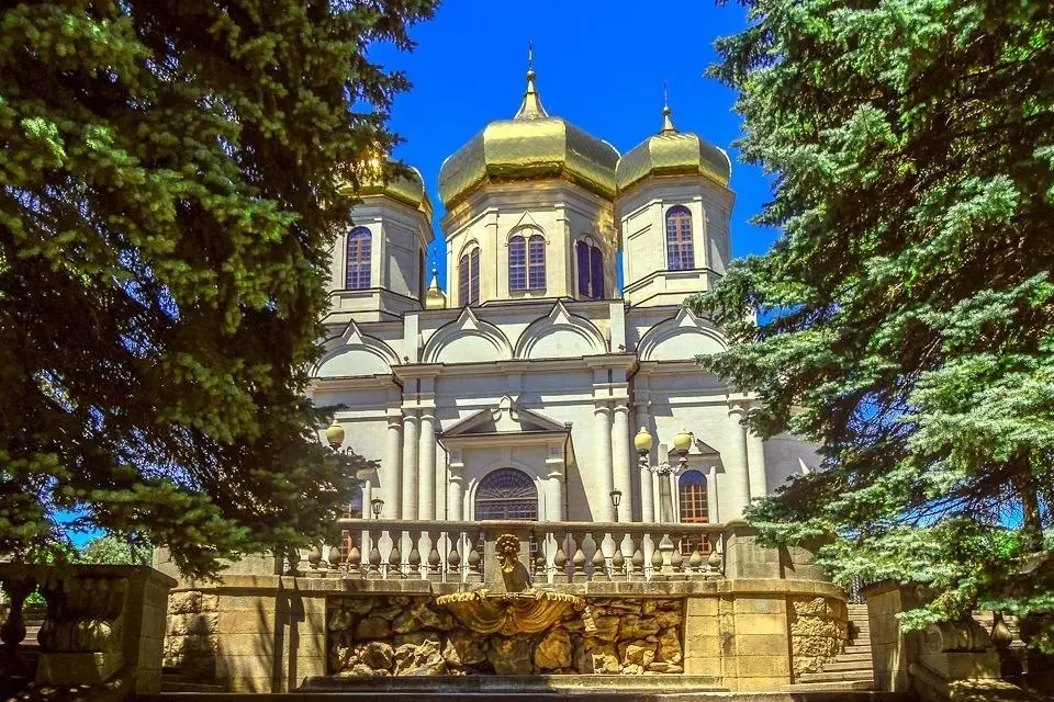 ✝В Ставрополе впервые пройдут торжества в память Собора святых Ставропольской митрополии
Праздничные службы и культурные события пройдут 12 и 13 мая. Это старт новой ежегодной традиции | Сетка — социальная сеть от hh.ru