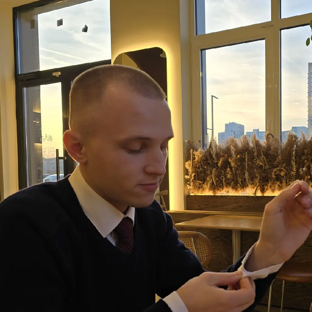 Роман Сизов