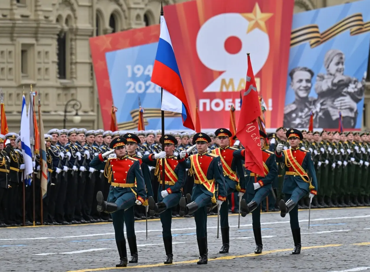 Парад Победы на Красной площади 2026
#Россия #Победа #КраснаяПлощадь #Парад #Итоги | Сетка — социальная сеть от hh.ru