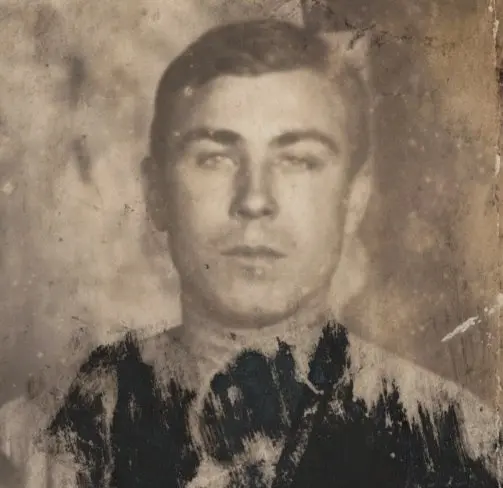 А еще каждый год, примерно перед 9 мая, я прохожусь по сайтам https://obd-memorial.ru/html/ и https://pamyat-naroda.ru/ и проверяю, не появилось ли новых сведений о моих прадедах, погибших на войне | Сетка — социальная сеть от hh.ru