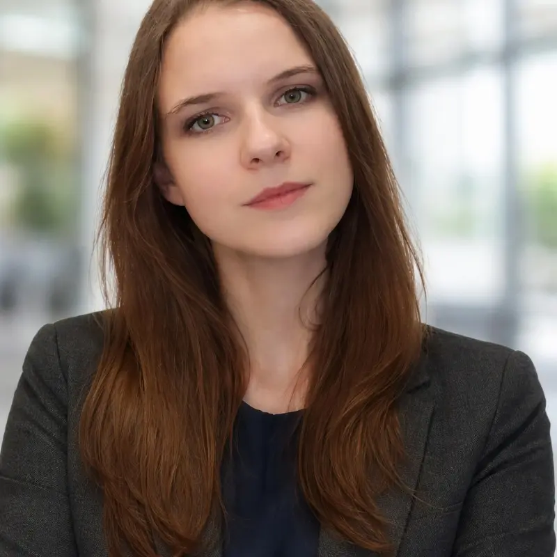 Полина Захарова