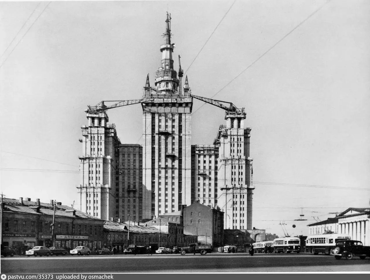 PR-технологии целого города Москва
До того, как я с разбега прыгнула в омут PR в 2010, в моём сердце поселилась страсть – история Москвы | Сетка — социальная сеть от hh.ru