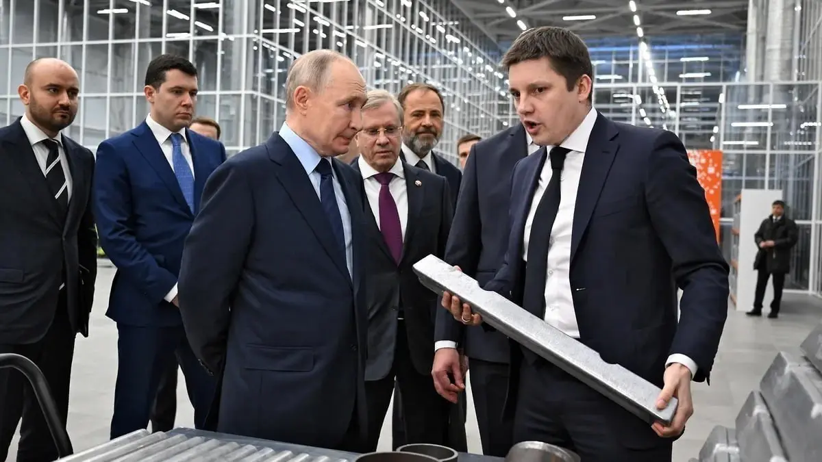 Бывший генеральный директор компании «Транспорт будущего» Юрий Козаренко, который на одной из встреч рассказывал Владимиру Путину о перспективах развития отечественных БПЛА, арестован за мошенничество... | Сетка — социальная сеть от hh.ru